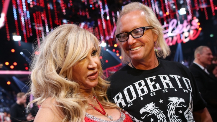 Carmen und Robert Geiss steht eine bittere Trennung bevor - ihre Töchter Davina und Shania wollen aufs Internat in die Schweiz.