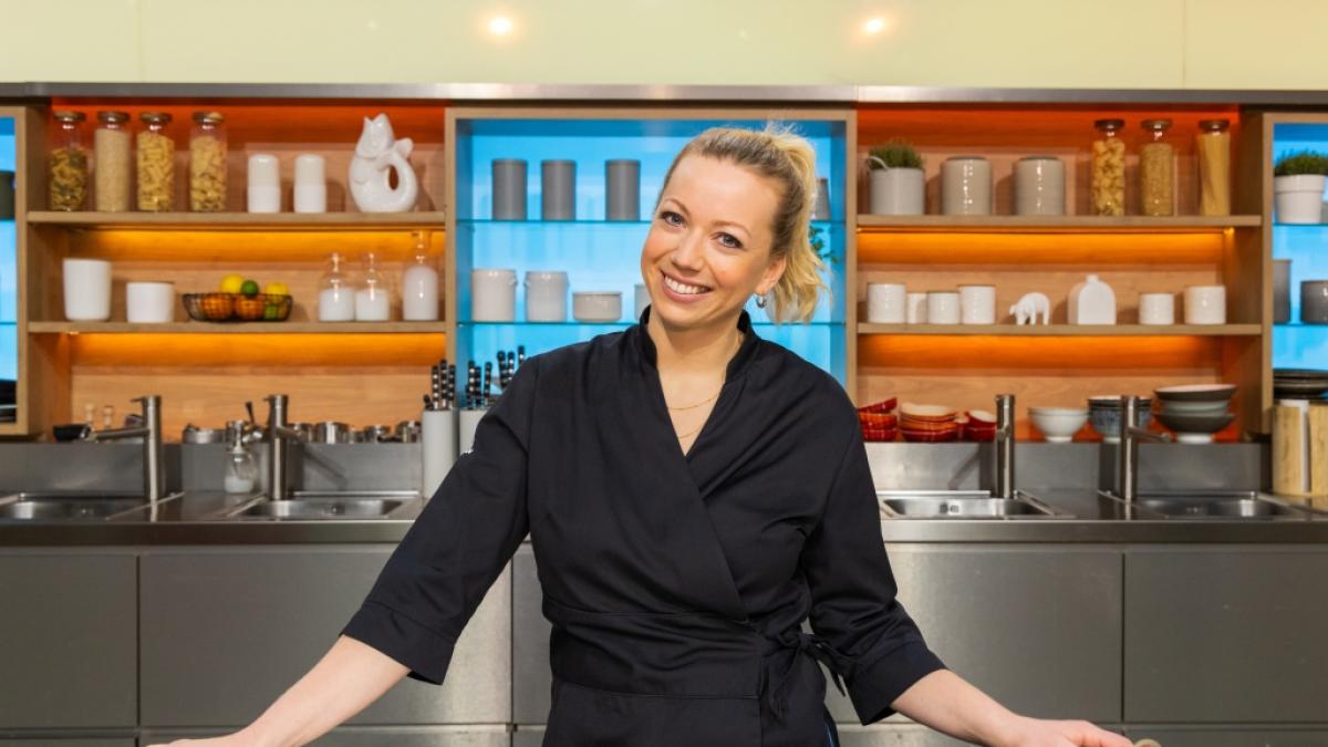 Zora Klipp moderiert "Die K&uuml;chenschlacht XXL". (Foto)