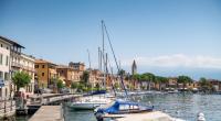 Nach dem tödlichen Unfall auf dem Gardasee hat ein Gericht die beiden Deutschen zu einer mehrjährigen Haftstrafe verurteilt.