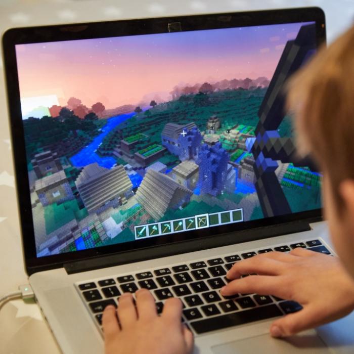 YouTube-Star (23) verliert Krebs-Kampf und nimmt mit Video Abschied