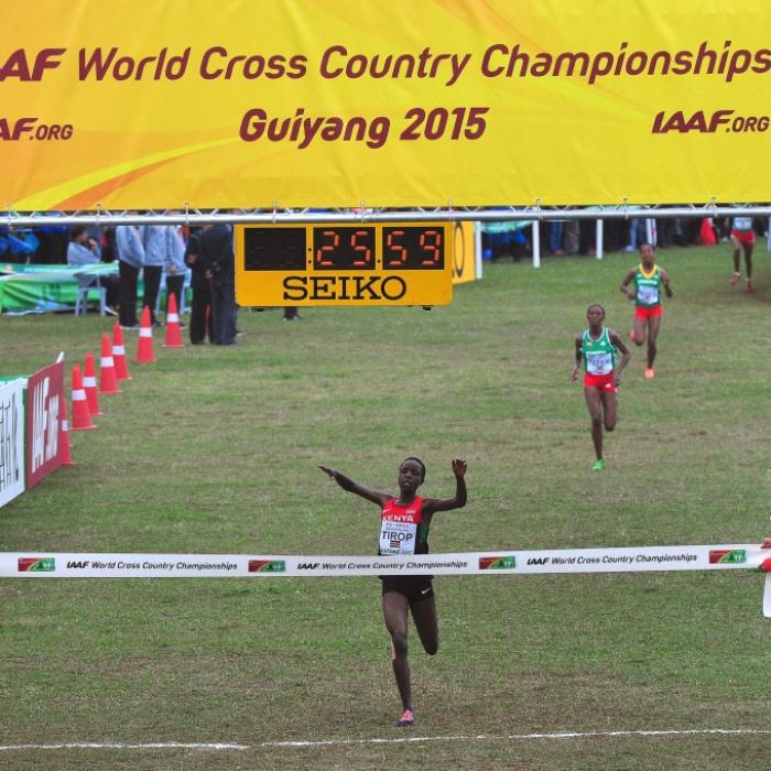 Weltklasse-Läuferin ermordet! Profi-Sportlerin (25) erstochen aufgefunden