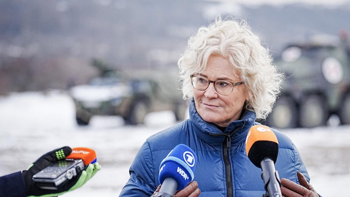Christine Lambrecht ist die unbeliebteste Politikerin Deutschlands. (Foto)