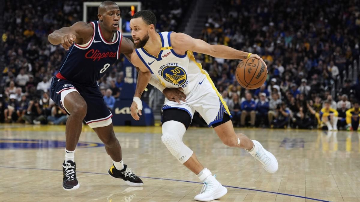 Hier spielen die&nbsp;Die NBA ist die popul&auml;rste Basketball-Liga der Welt. Hier spielen die&nbsp;Golden State Warriors gegen die Los Angeles Clippers (Symbolbild). (Foto)