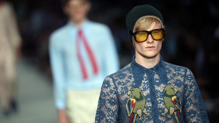 Beklöppelt: Gucci setzt auf Spitze.