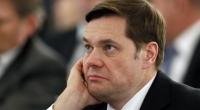Die EU-Sanktionen treffen den russischen Oligarchen Alexej Mordaschow mit voller Wucht: Nicht nur seine Luxusyacht, auch sein Immobilienkomplex auf Sardinien wurde seitens der italienischen Behörden beschlagnahmt.