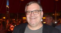Elton ist seinen Job als 