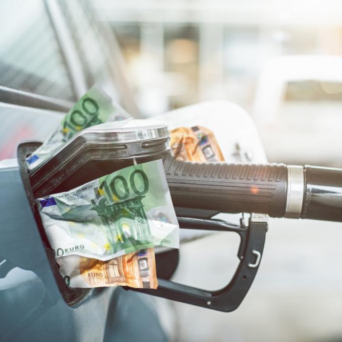 Wegen Entscheidung aus Russland! Tanken bald noch teurer?