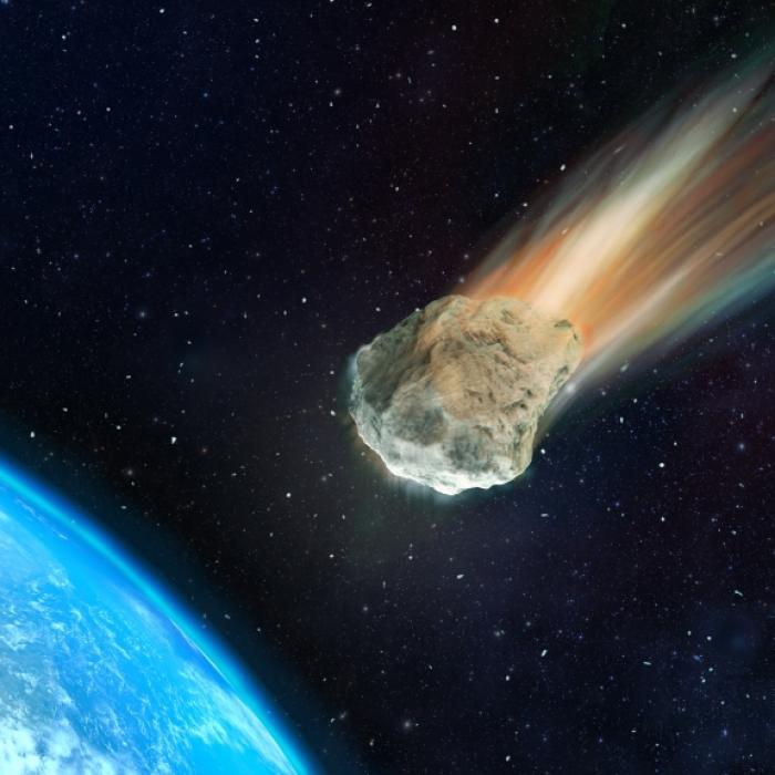 Gigantische Weltraum-Brocken im Anflug! Droht der Erde eine Kollision?