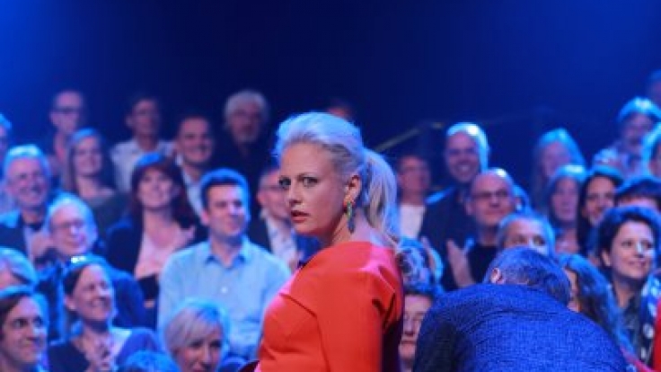 Barbara Schöneberger platzte das Kleid.