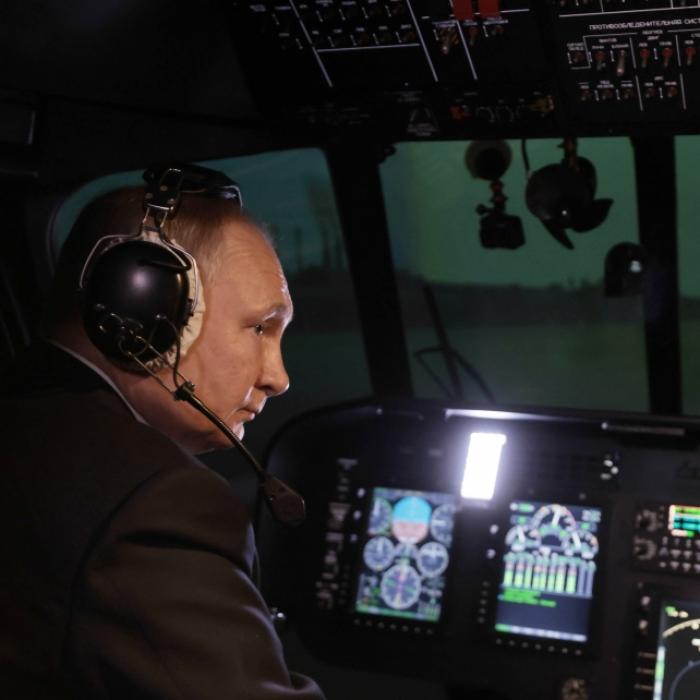 Putin mit Hubschrauber abgestürzt! Dieses Video sorgt für Gelächter
