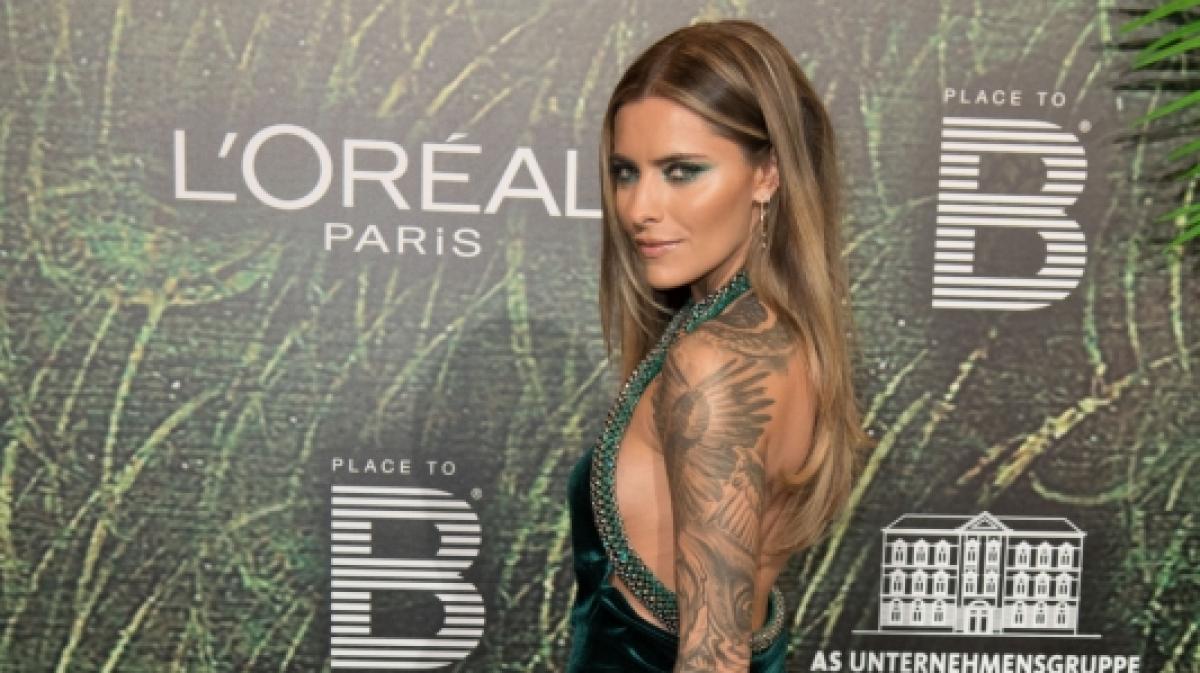 Sophia Thomalla heizt ihren Instagram-Fans als knapp bekleideter Schneehase ein. (Foto)