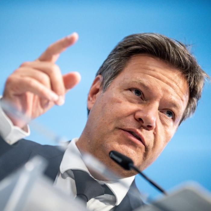 Neuer Habeck Plan: Gas-Kunden drohen schnellere Preiserhöhungen!