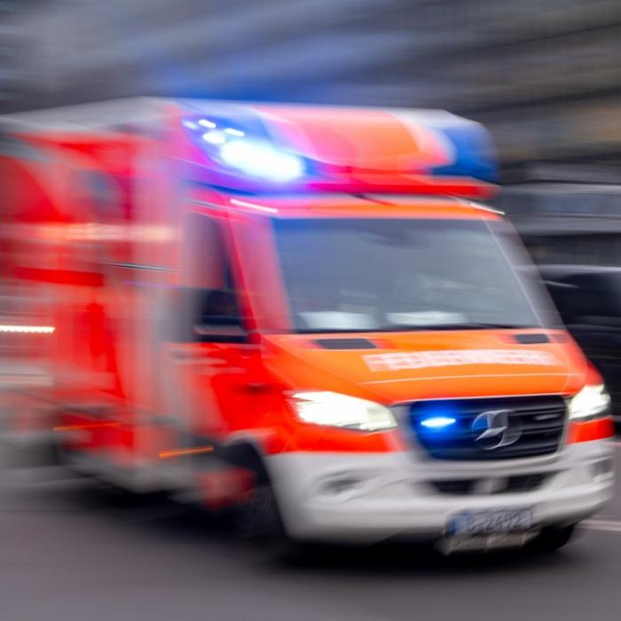 Kind (2) stürzt bei Spaziergang in die Weser und ertrinkt