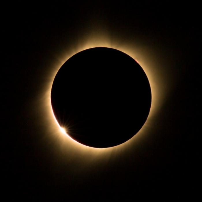 Totale SoFi! HIER können Sie das Astro-Event beobachten