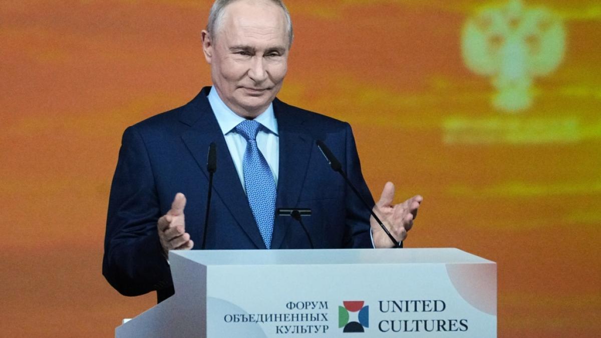 Wladimir Putin unter Verdacht: Musste eine junge Frau wegen des Biowaffen-Programms des Kreml-Chefs sterben? (Foto)