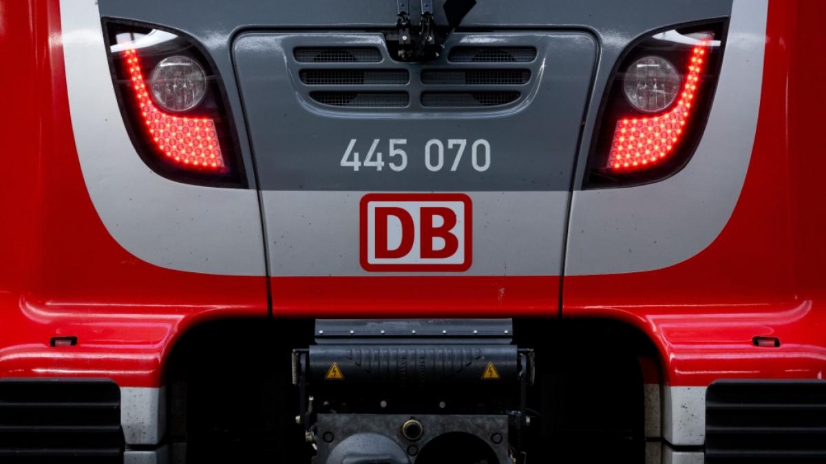 Die Gewerkschaft GDL k&auml;mpft um h&ouml;here Geh&auml;lter und weniger Arbeitszeit bei der Bahn. (Foto)