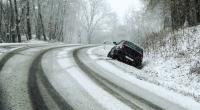 Im Kreis Düren starb jetzt ein 23-jähriger Unfallfahrer. Er lag eine Stunde lang nach seinem Crash in der Eiseskälte. (Symbolbild)