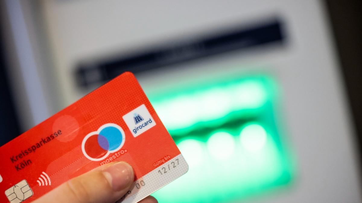Verbraucher m&uuml;ssen nun verst&auml;rkt darauf achten, dass der Automat nicht manipuliert wurde. (Foto)