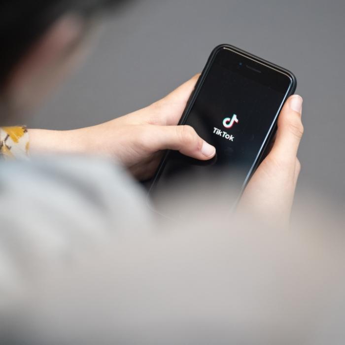 Im Video: TikTok-Star (24) verkündet eigenen Tod