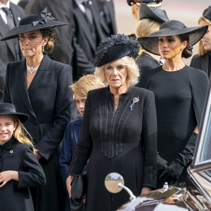 Einfach unbelehrbar! Meghan lehnte Hilfe von Königin Camilla ab