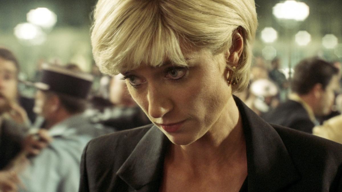Elizabeth Debicki spielt Prinzessin Diana in "The Crown". (Foto)