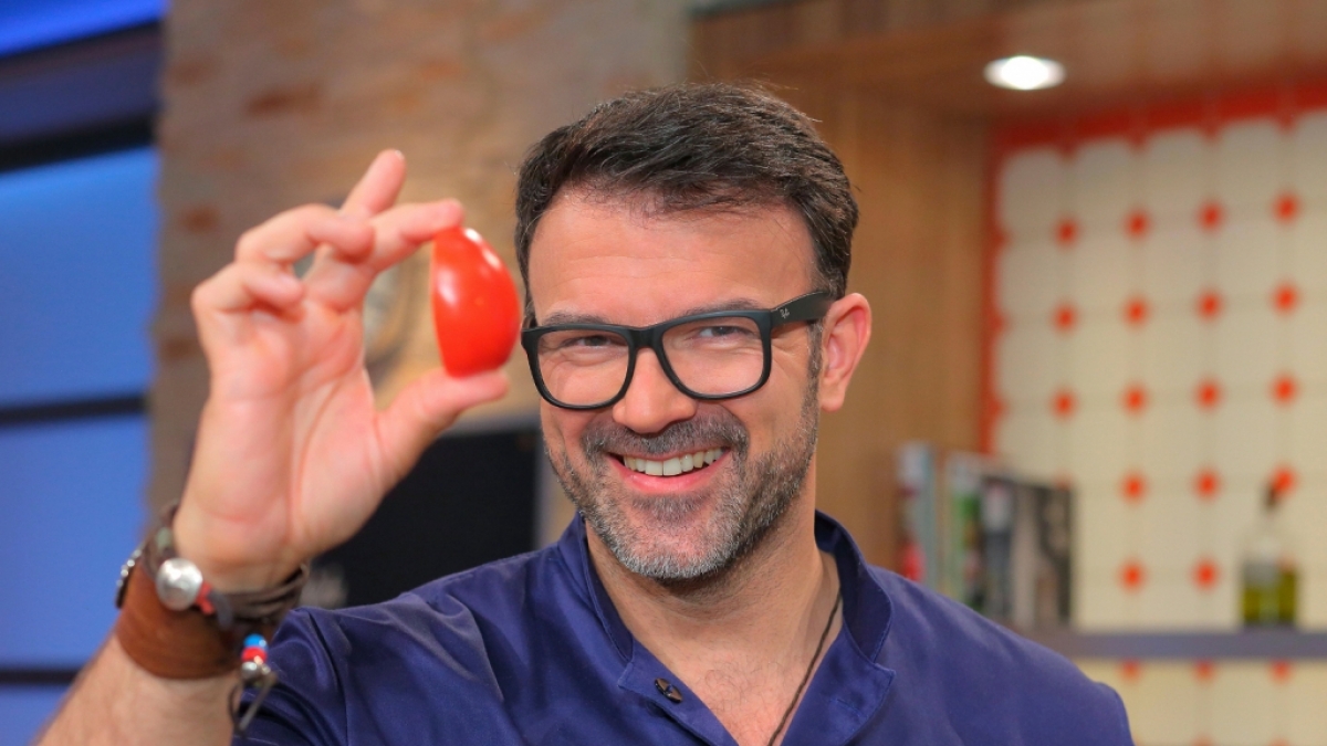 Fernsehkoch Tarik Rose pr&auml;sentiert beim "ARD-Buffet - Leben  Genie&szlig;en" die besten Rezepte und cleversten Tricks f&uuml;r den Alltag. (Foto)