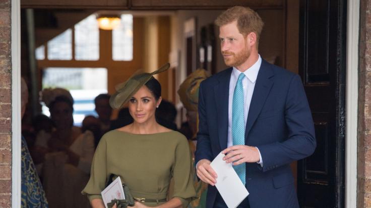 Herzogin Meghan hat immer wieder mit Skandalen um ihre Familie zu kämpfen, doch davon lässt sie sich nichts anmerken.