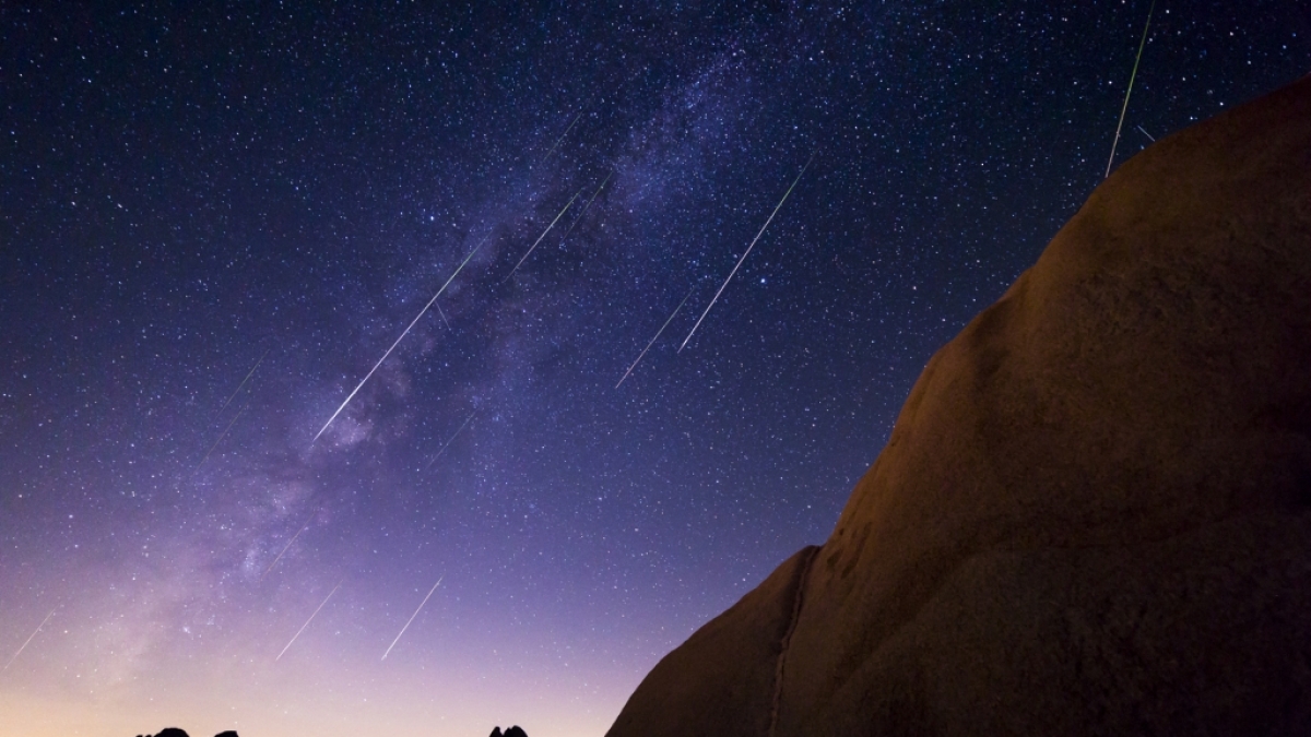 Der Sternschnuppenstrom der Perseiden l&auml;sst pro Stunde bis zu 100 Meteore &uuml;ber den Himmel flitzen. (Foto)