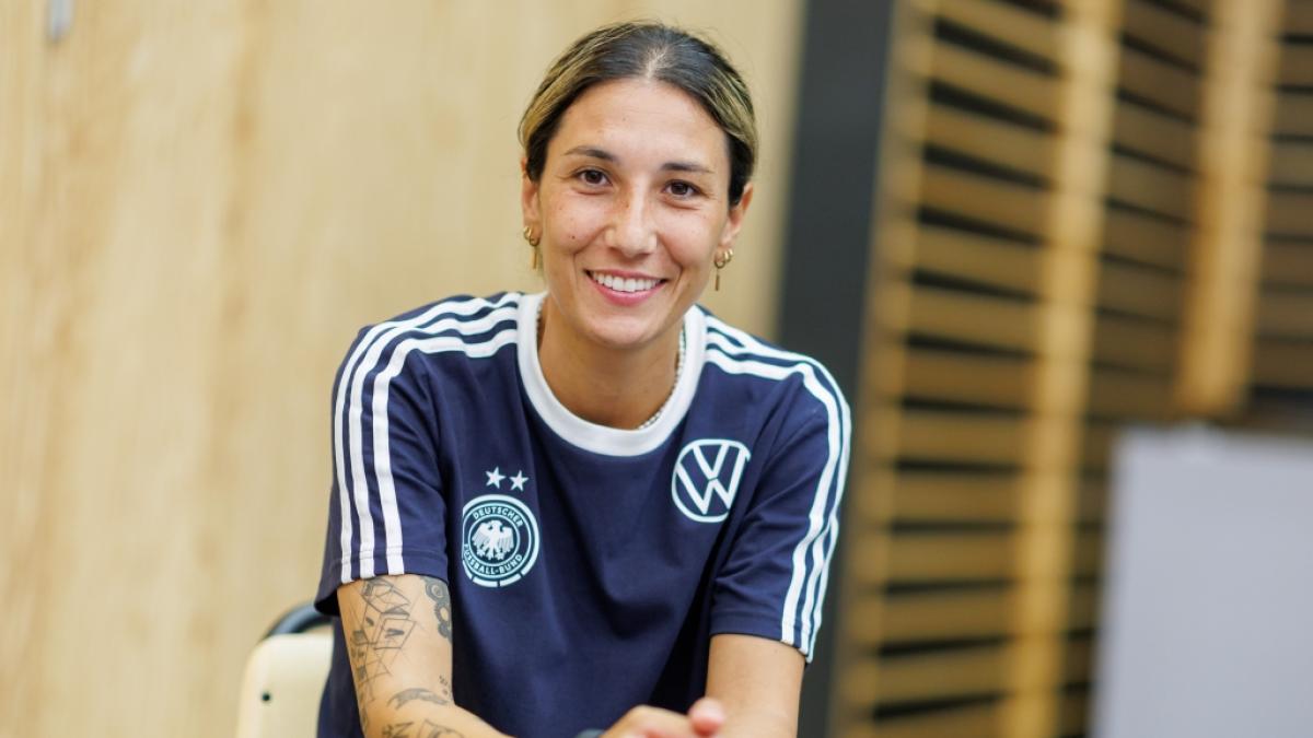 Fu&szlig;ballerin Sara Doorsoun spielt f&uuml;r Deutschland in der Abwehr bei der Frauenfu&szlig;ball-WM 2023. (Foto)