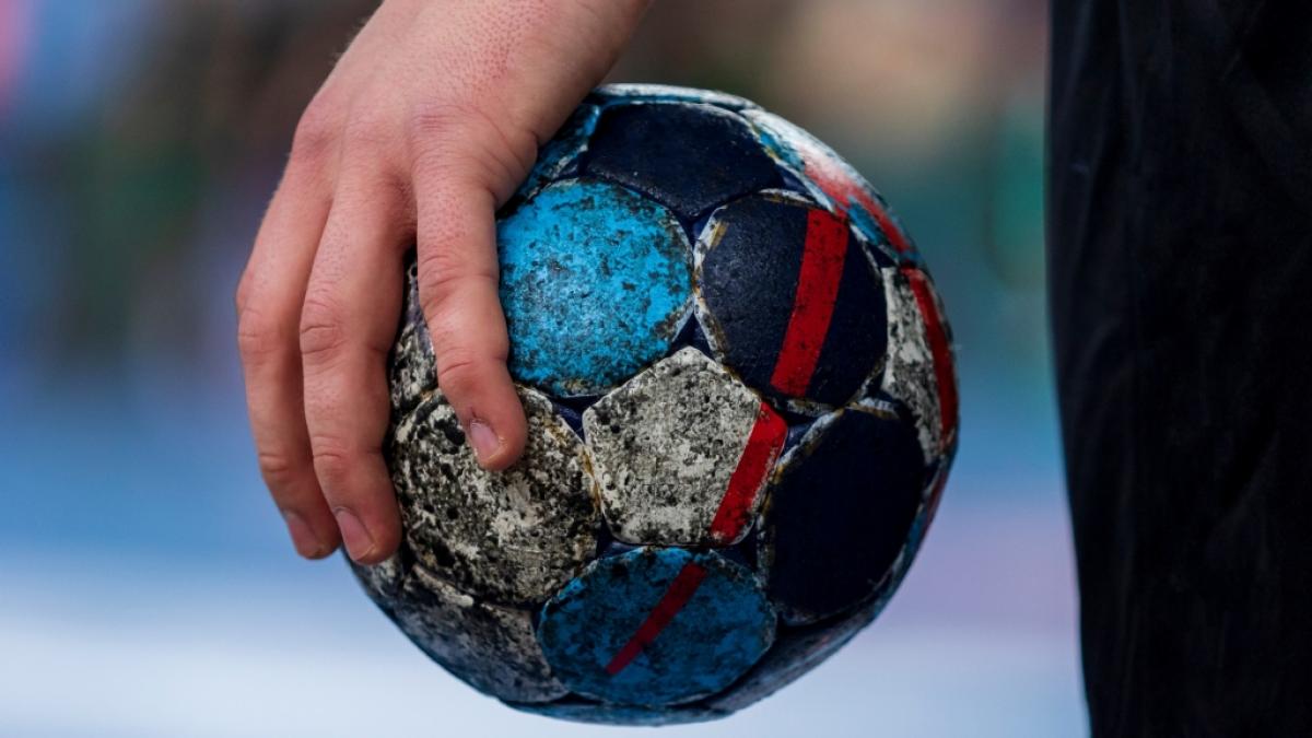 Aktuelle Handball-Nachrichten lesen Sie hier auf news.de (Symbolbild). (Foto)