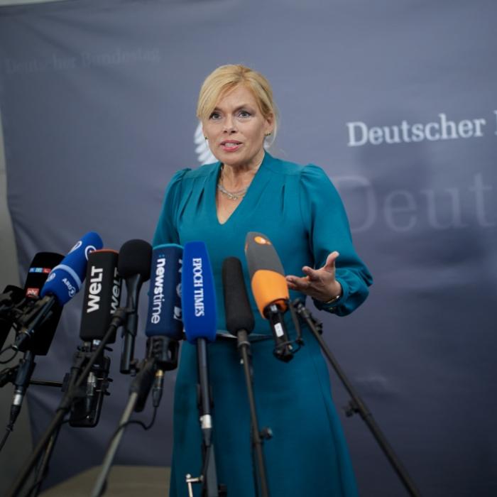 Ex-Grünen-Chefin Ricarda Lang schießt gegen Julia Klöckner