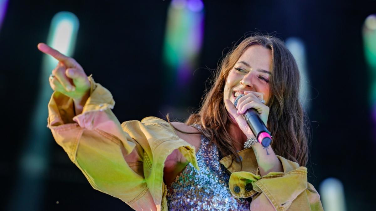 Vanessa Mai sendet ihren Fans auf Instagram Urlaubsgr&uuml;&szlig;e. (Foto)