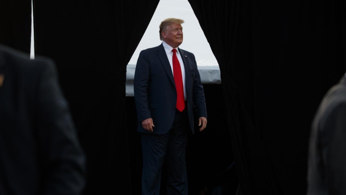 Donald Trump: Er macht einer Hollywood-Schauspielerin sch&ouml;ne Augen - die empfand ihn eher als stalkerhaft&nbsp; (Foto)