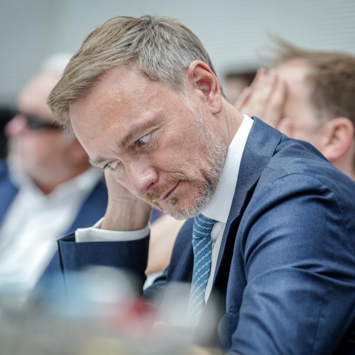 Zoff um Sparpläne der Bundesregierung