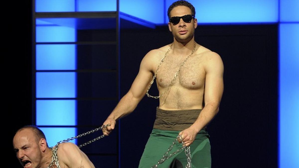 Mike Adler spielt Mercutio im Theaterst&uuml;ck "Romeo und Julia" im Maxim Gorki Theater in Berlin (2009). (Foto)