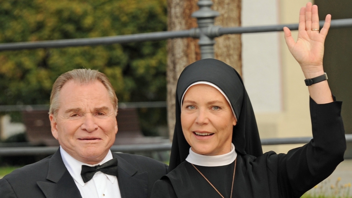 Der Mann hinter dem Erfolg der Serie "Um Himmels Willen" mit Fritz Wepper und Janina Hartwig hei&szlig;t Michael Baier und ist Drehbuchautor. (Foto)