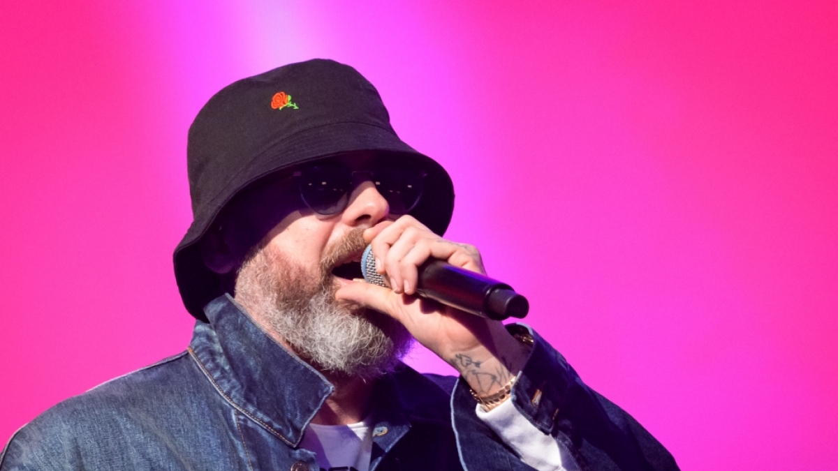 Sido performt auf der B&uuml;hne (Foto)