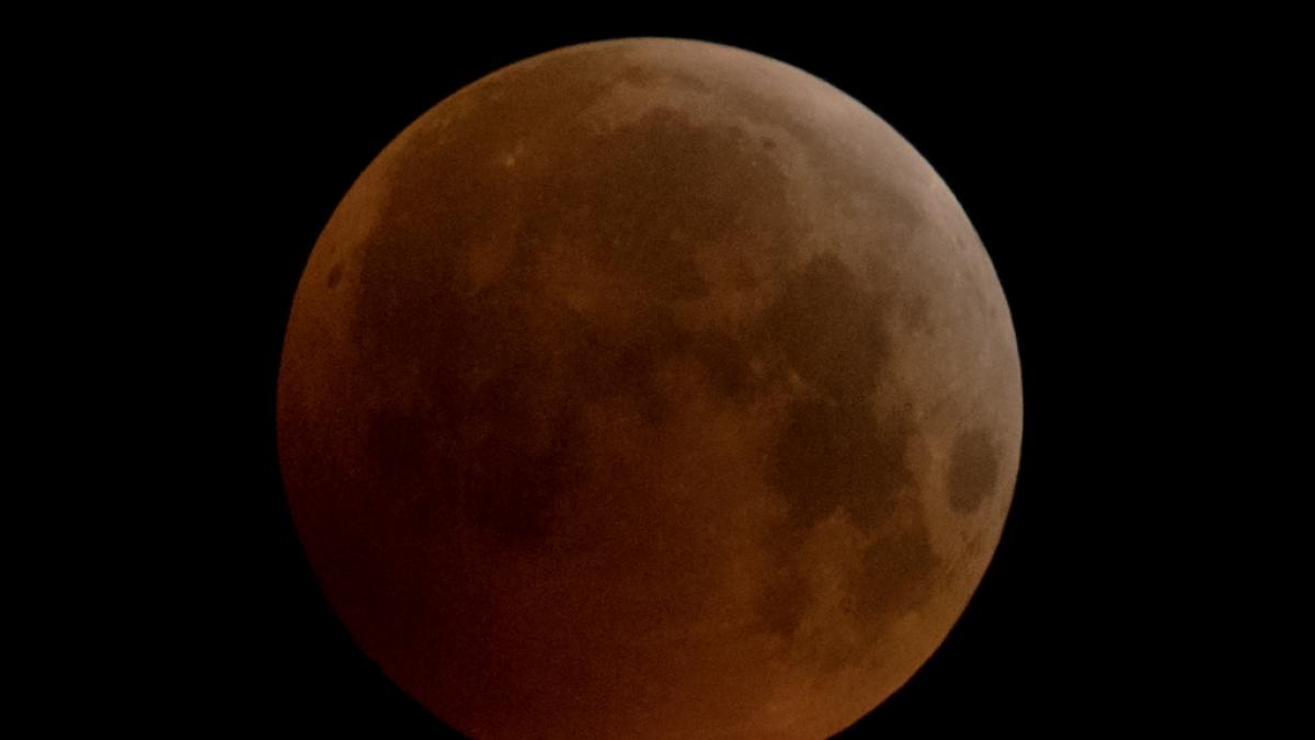 Leider ist die totale Mondfinsternis im November nicht von Deutschland aus sichtbar. (Foto)