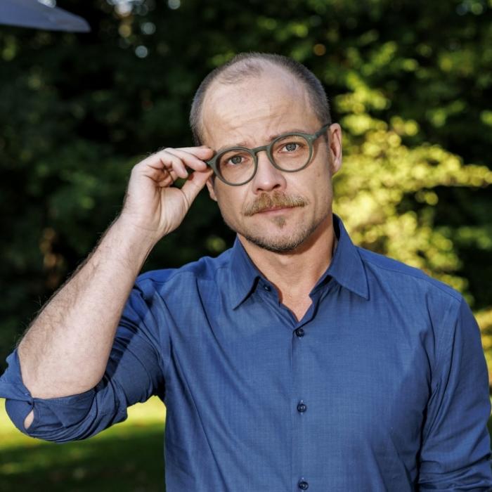 HIER ist der Schauspieler im Fernsehen zu sehen