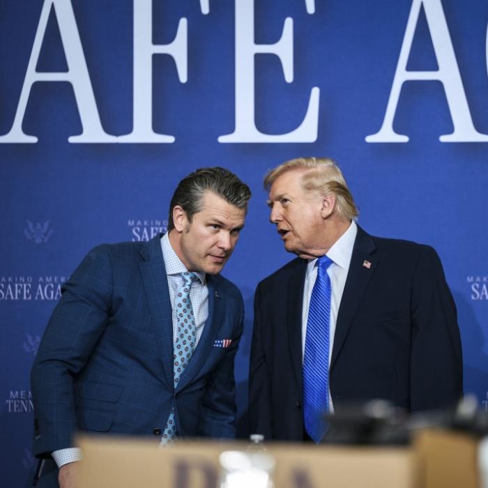 Wackelt jetzt sein Job? US-Kriegsminister soll Trump-Feind eingestellt haben