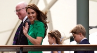 Auf diesen zarten Schultern lasten große Erwartungen: Prinzessin Kate soll mit ihrem Ehemann, Thronfolger Prinz William, den Ruf des britischen Königshauses in Übersee aufpolieren.