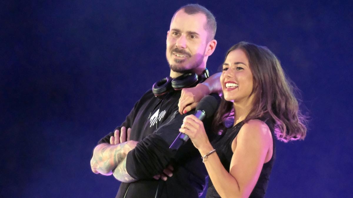 Sarah Lombardi versucht als Gast bei "Die Schlager des Sommers" einen Ausflug ins Schlagerfach an der Seite von DJ Herzbeat. (Foto)