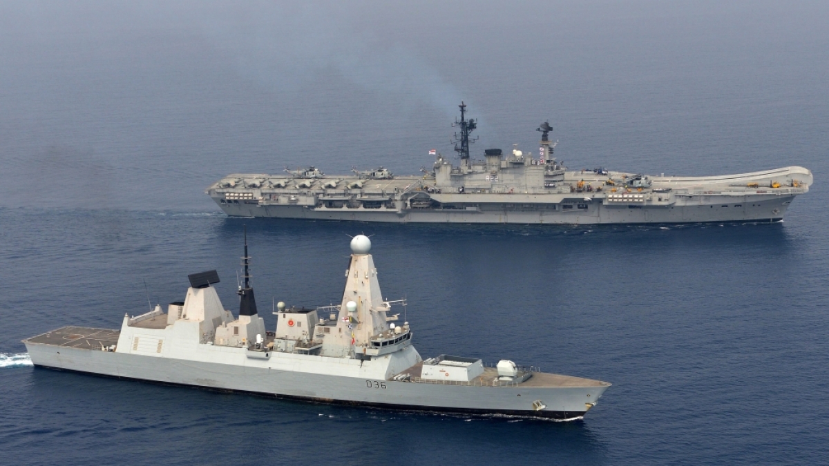 Ein russischer Kampfjet hat im Schwarzen Meer Warnsch&uuml;sse auf die britische "HMS Defender" abgefeuert. (Foto)