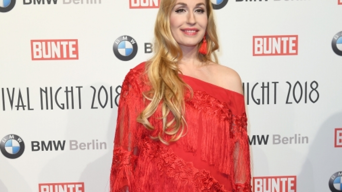 Prinzessin Elna-Margret zu Bentheim und Steinfurt wagt den Spagat zwischen Karriere und Familie. (Foto)