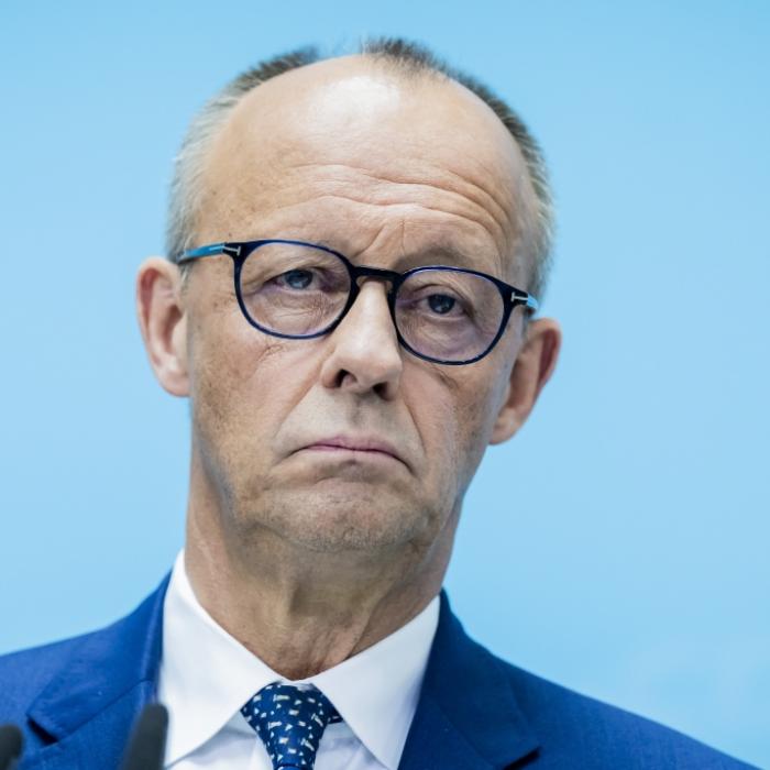 Friedrich Merz stürzt vor aller Augen ins Bodenlose