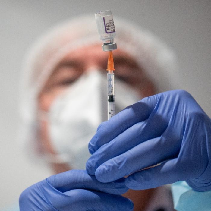 Biontech oder Moderna? Welches Vakzin schützt besser vor Omikron?