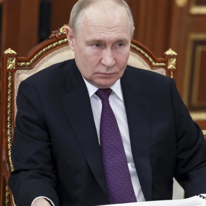 Putin-Panzer fliegen bei Katastrophen-Vorstoß in die Luft