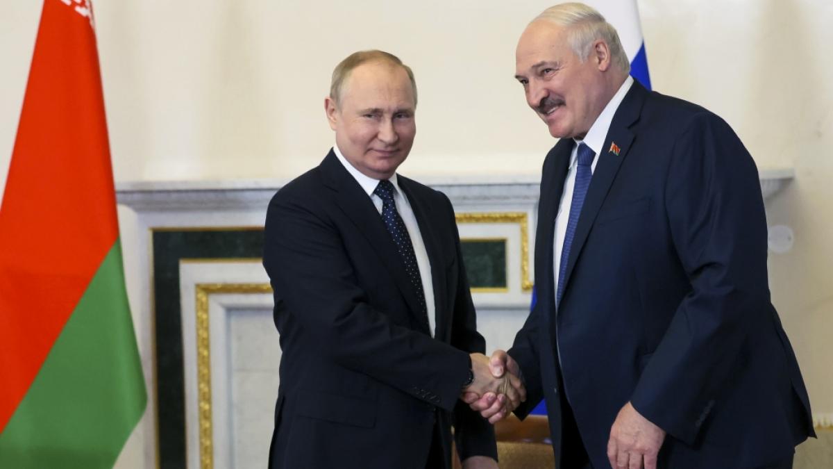 Bei einem Treffen mit dem belarussischen Pr&auml;sidenten Lukaschenko teilte Kreml-Chef Wladimir Putin mit, dass Russland Raketen vom Typ Iskander nach Belarus verlegen will. (Foto)