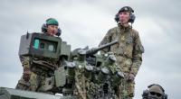 Generalleutnant Christian Freuding (r), Inspekteur des Heeres, und Christoph Huber, Brigadegeneral des Heeres der Bundeswehr und Brigadekommandeur der Panzerbrigade 45 in Litauen.