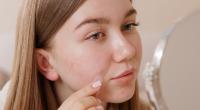 Immer mehr junge Mädchen greifen wegen TikTok-Trends auf eine breite Palette an Beauty-Produkten zurück.